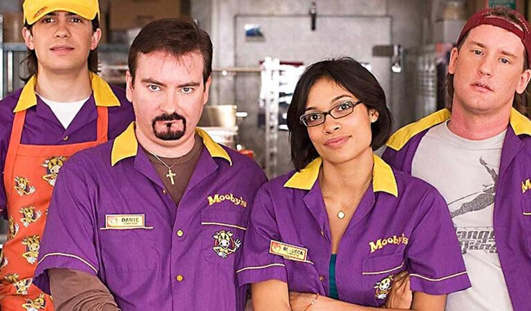 Clerks 3 to Begin Filming Next Month Clerks 3 to Begin Filming Next Month